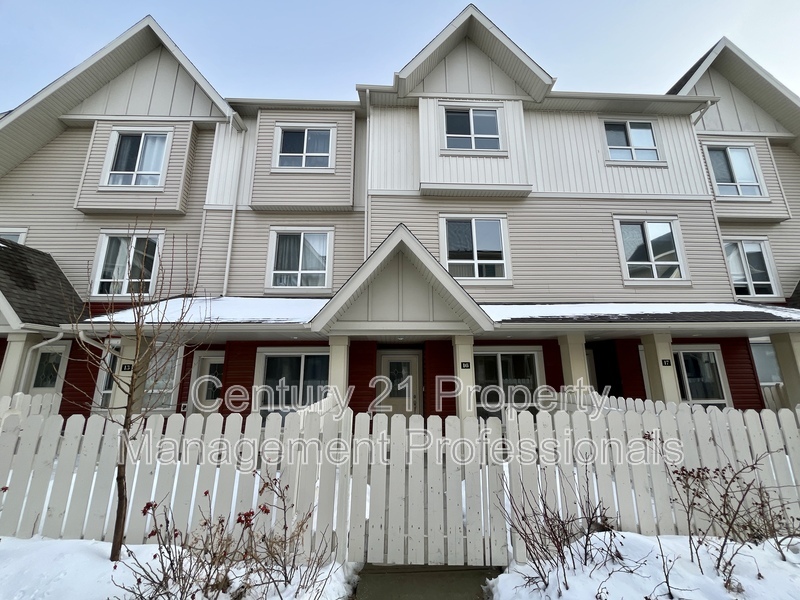 Edmonton Townhome: 13003-132 Avenue NW