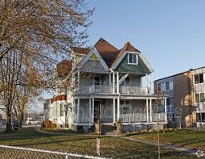 Ypsilanti Condo: 410 W. Forest Ave.