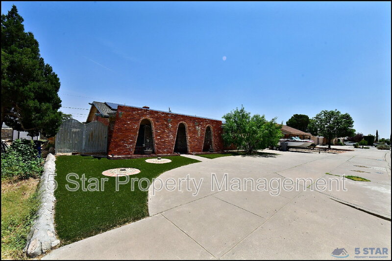 El Paso House: 9125 W H Burges Dr !!