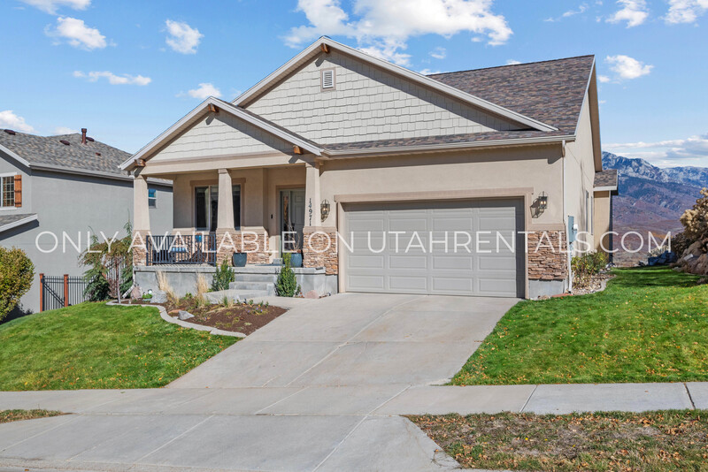 Draper House: 14971 S Winged Bluff Ln
