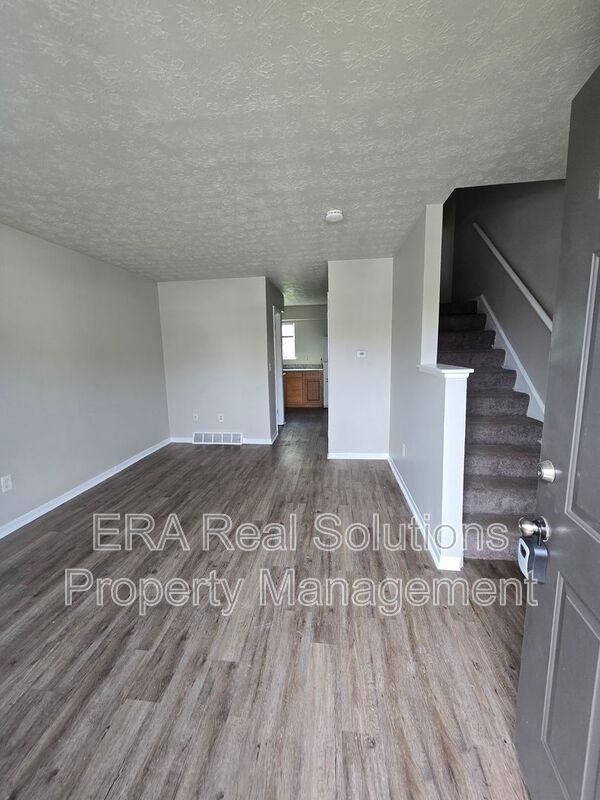 Columbus Condo: 1713 Carstare Dr