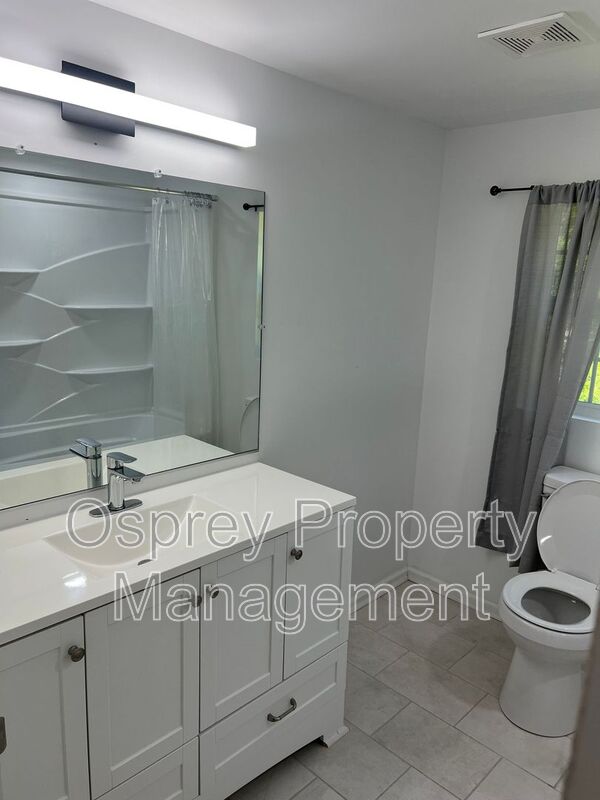 Welcome to this beautiful home located in the heart of Portsmouth 
