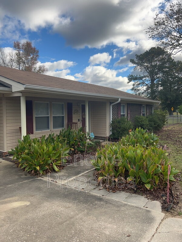 Fayetteville House: 4761 Butler Nursery Road