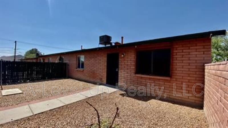 1045 South Herbert Avenue Unit 2