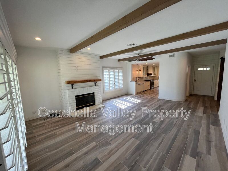 Palm Desert House: 289 Vista Royale Cir W