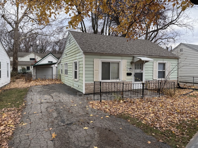 Springfield House: 108 N 24th St