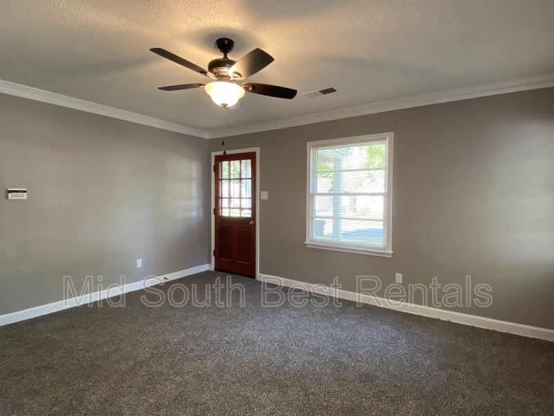 Request a Viewing for 1056 S Highland St (Sherwood Forest) Tenant Turner