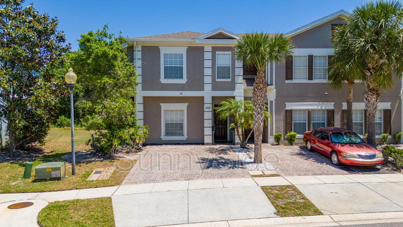 Kissimmee Townhome: 2390 Caravelle Circle
