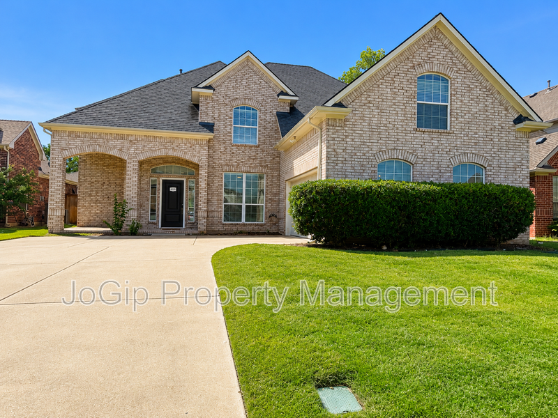 McKinney House: 1913 Lawnview Dr