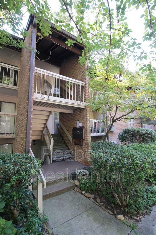 Reston House: 1570 Moorings Dr