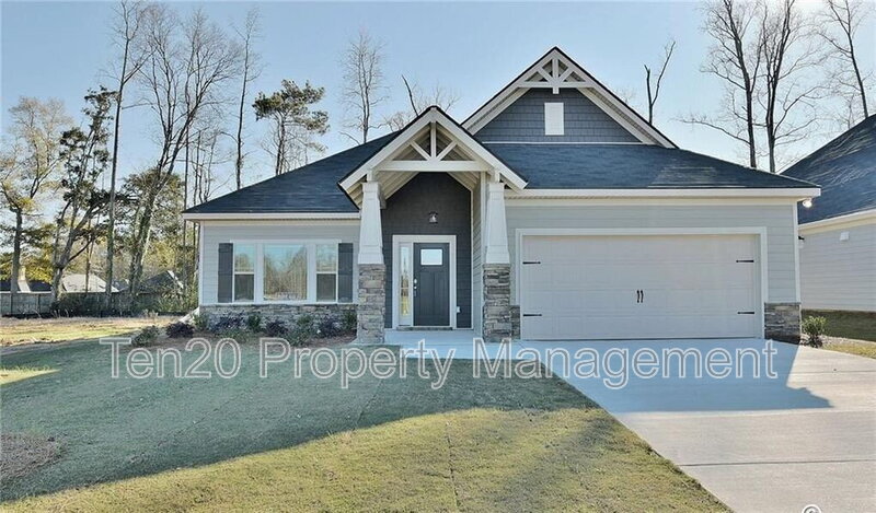 Smiths Station House: 128 Lee Road 2216