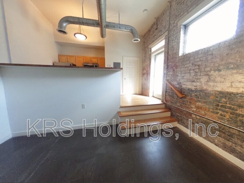 Richmond Condo: 301 Goshen Street