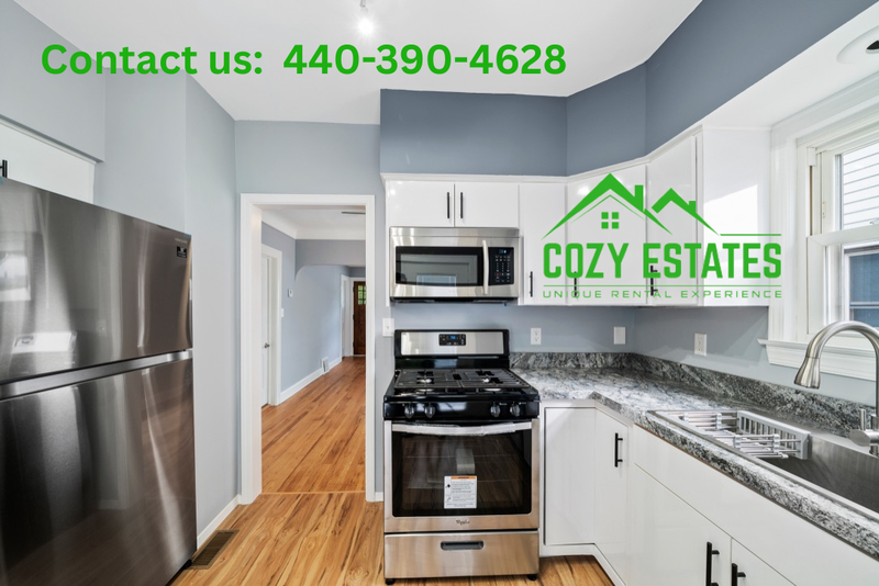 Cleveland House: 2413 Montclair Avenue