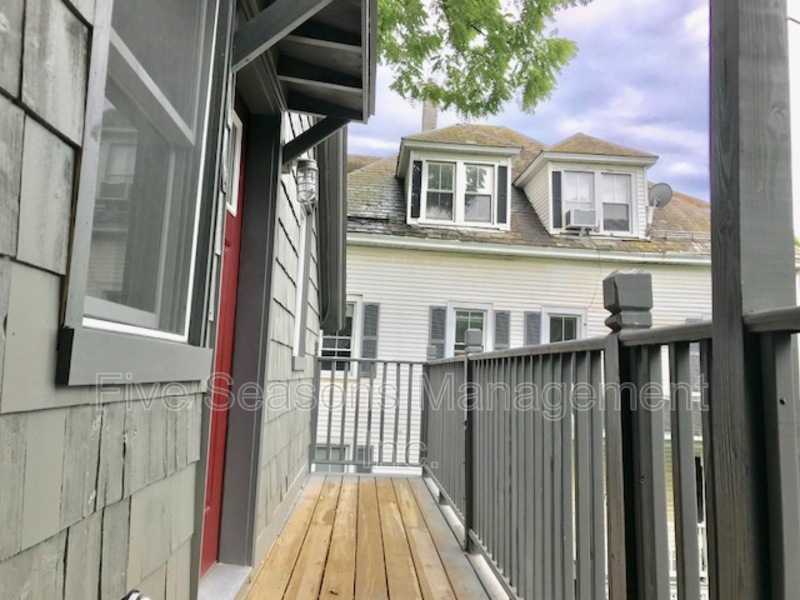 Burlington Condo: 392 Saint Paul Street - B