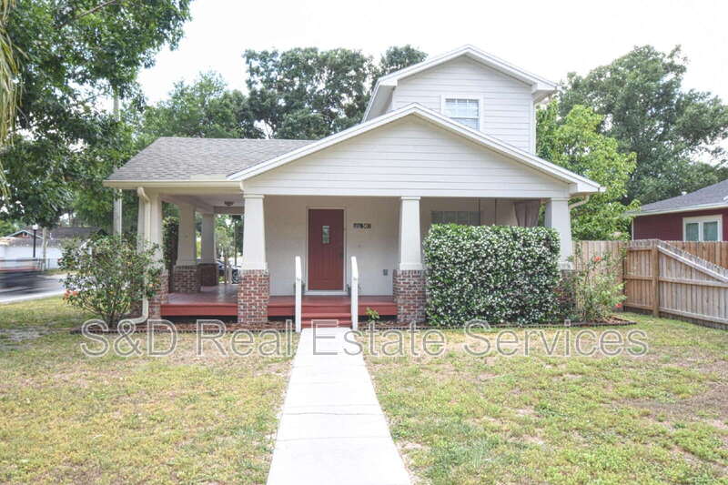 Lakeland House: 302 W. Belmar St.