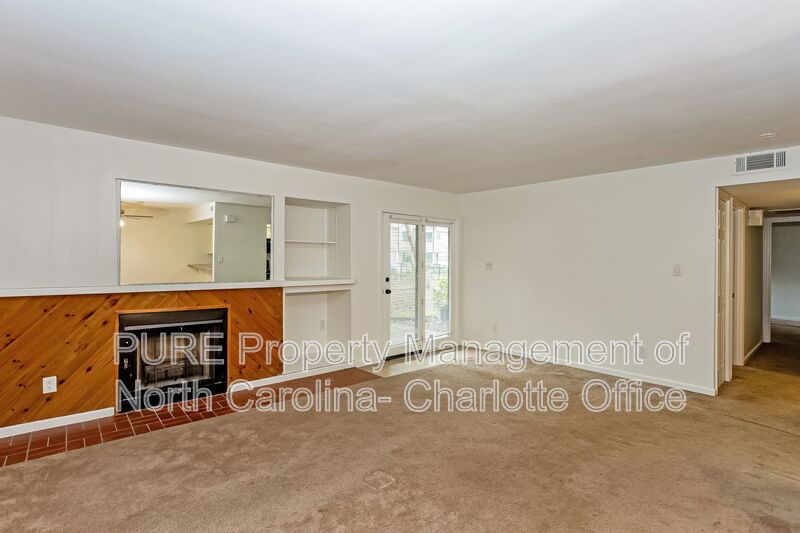 Charlotte Condo: 1832 J Julian Ln