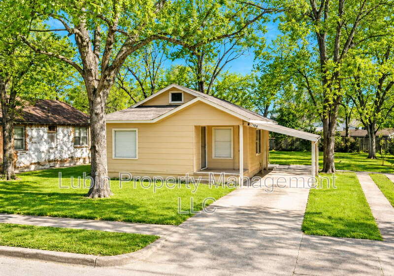 Memphis House: 3582 Rockwood Ave