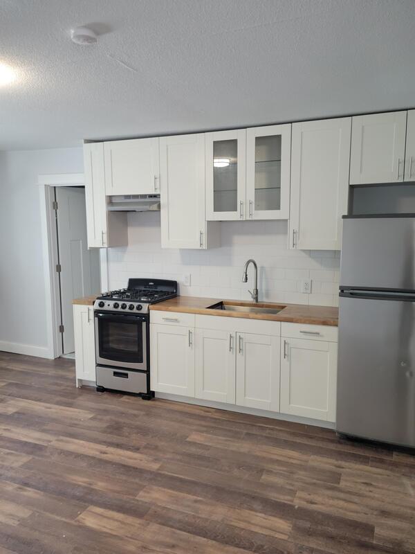Pella Condo: 205 Oskaloosa Street - 207