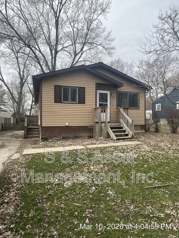 Lansing House: 511 Brynford Avenue