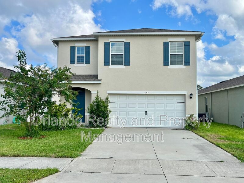 Deltona House: 1342 Winter Gray Cir.