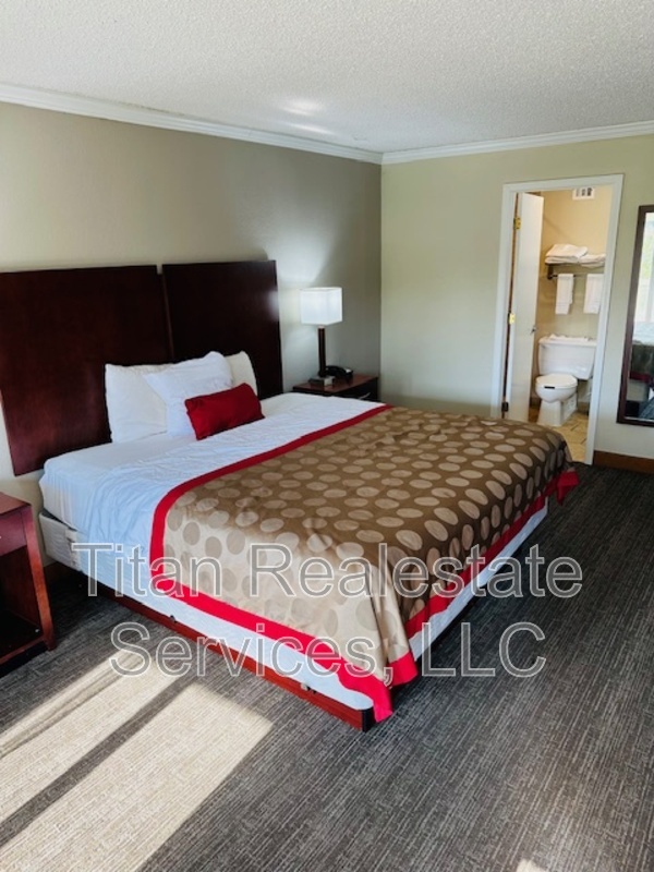 New Iberia Condo: 2915 Highway 14