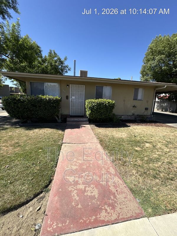 Visalia Condo: 301 West Murray Avenue