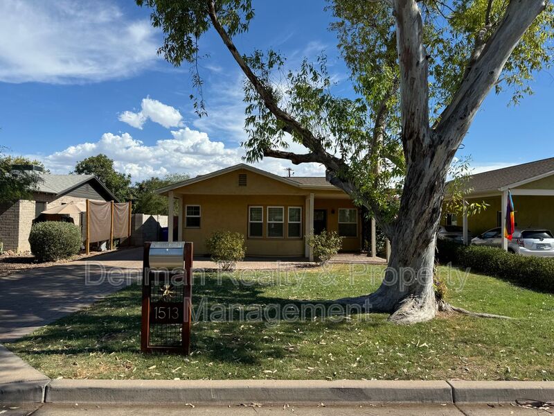 Phoenix House: 1513 E. Earll Drive