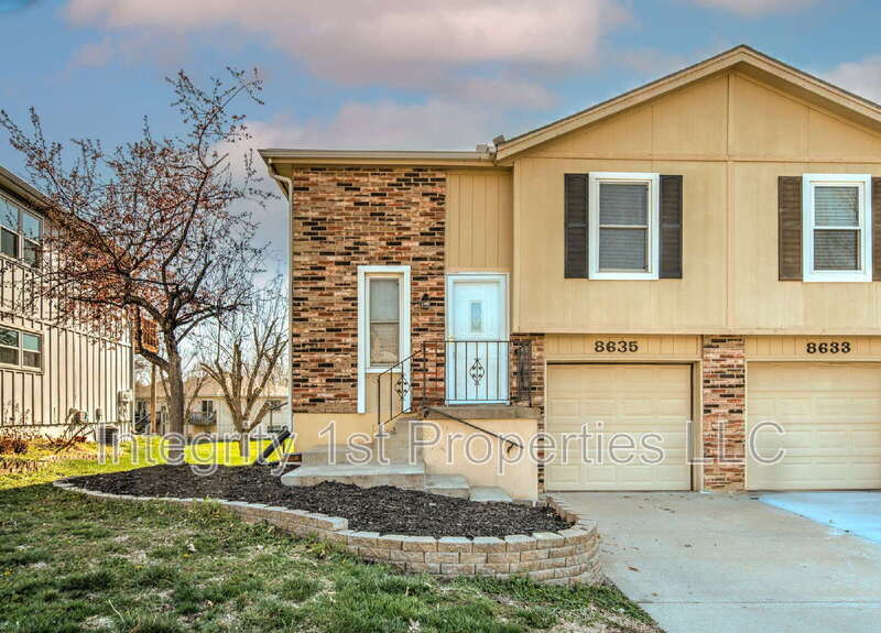 Kansas City Condo: 8635 North Hull Avenue