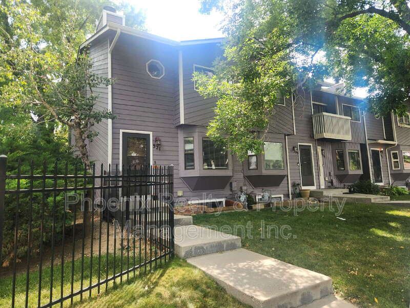 Longmont Condo: 321 Quebec Ave.