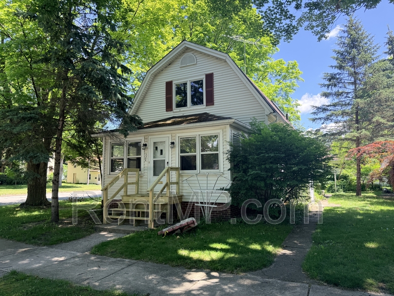 Mount Pleasant House: 524 North Kinney Avenue