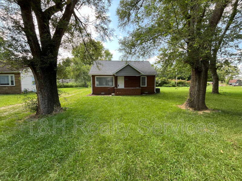 Muncie House: 611 North Waldemere Avenue