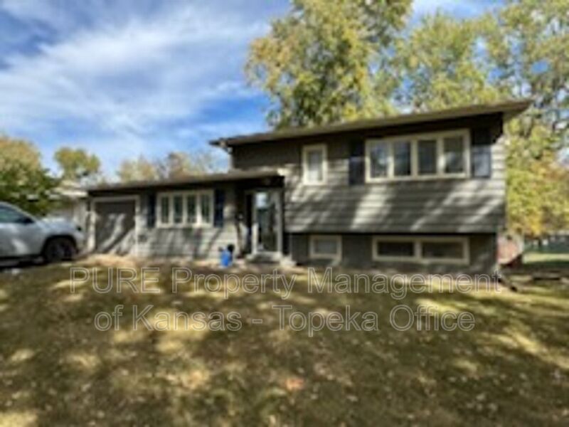 Topeka House: 3506 SW Twilight Drive