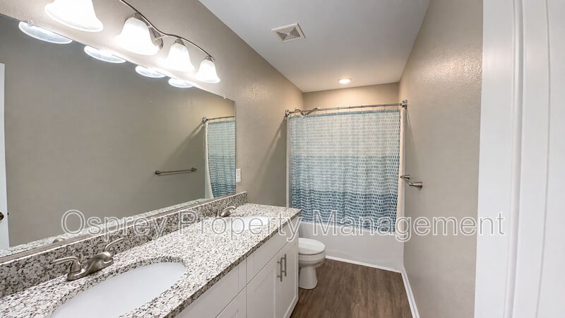 Spacious 4-Bedroom Norfolk Home with 2-Car Garage & Flexible Bonus Space - Photo 21