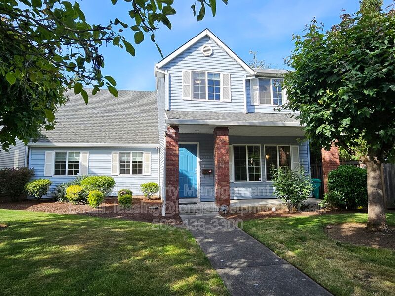 Portland House: 5719 N Yale St
