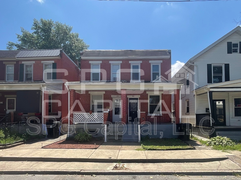 Harrisburg House: 1915 Manada Street
