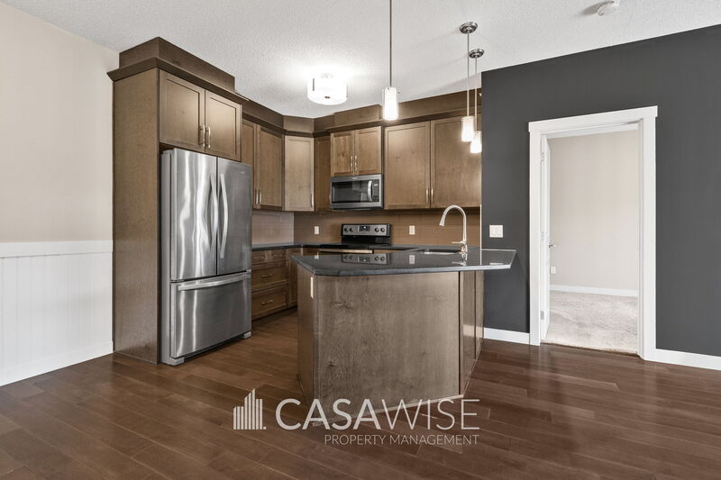 Edmonton House: 403-2207 44 Avenue Northwest