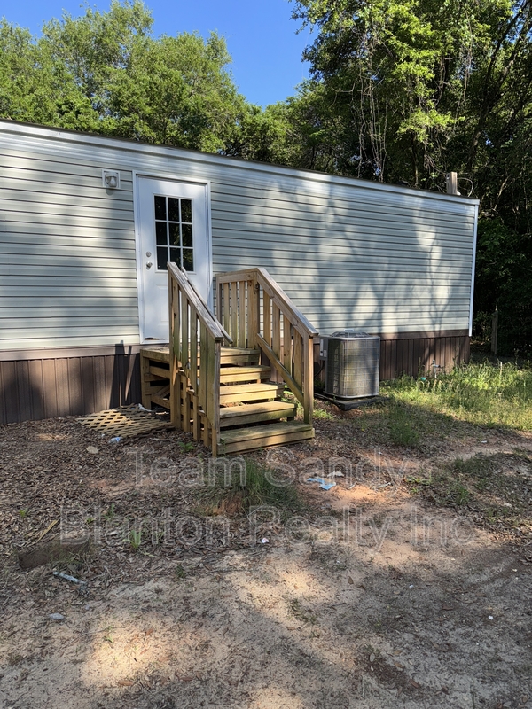 Milton House: 5049 Bent Tree Road