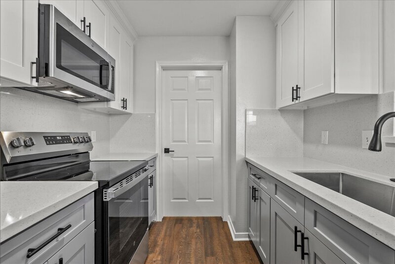 Dickinson Townhome: 2106 St Lucia Calle
