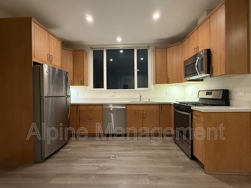 Oakland Condo: 562 29th Street - Main