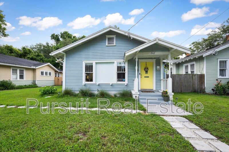 Jacksonville House: 747 West Street