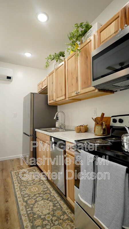 Lyles Condo: 12030 Eaton Ct