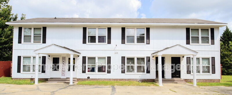 Fayetteville House: 6637 Abbey Ln