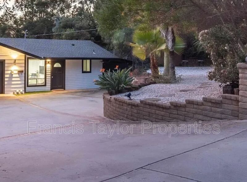 Vista House: 2210 Buena Creek Road ADU