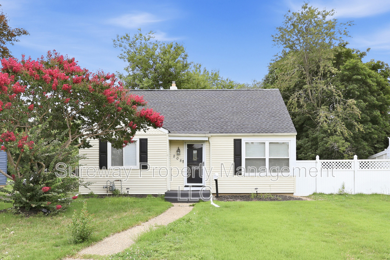 Runnemede House: 208 Knight Ave