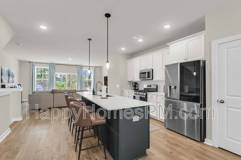 Hanahan House: 1041 Old Cypress Run