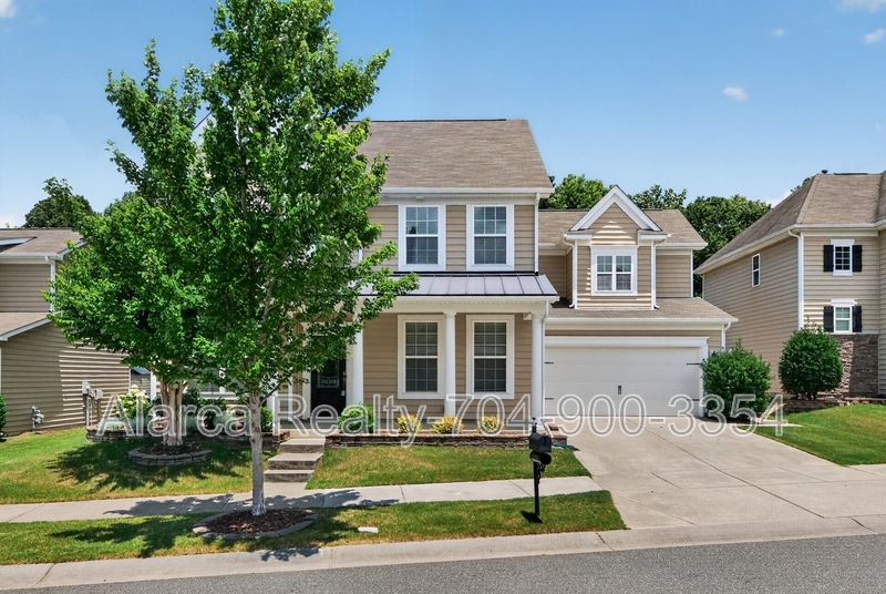 Huntersville House: 11528 Lottingly Dr