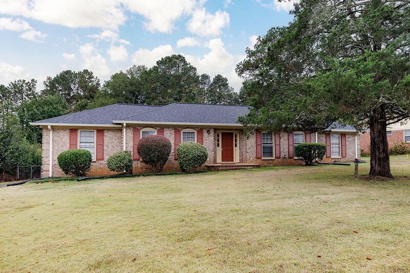 Athens House: 162 Jockey Club Drive