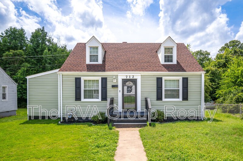 Richmond House: 712 Hill Top Drive