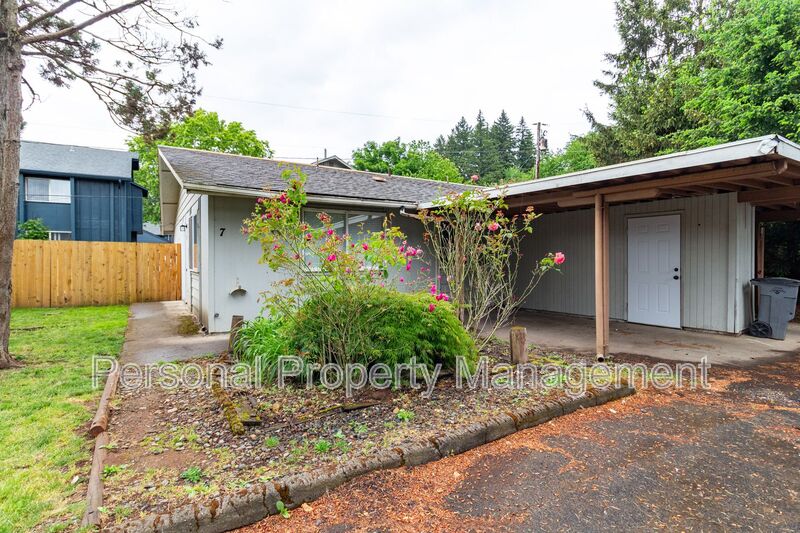 Vancouver Townhome: 4325 E 17th Street