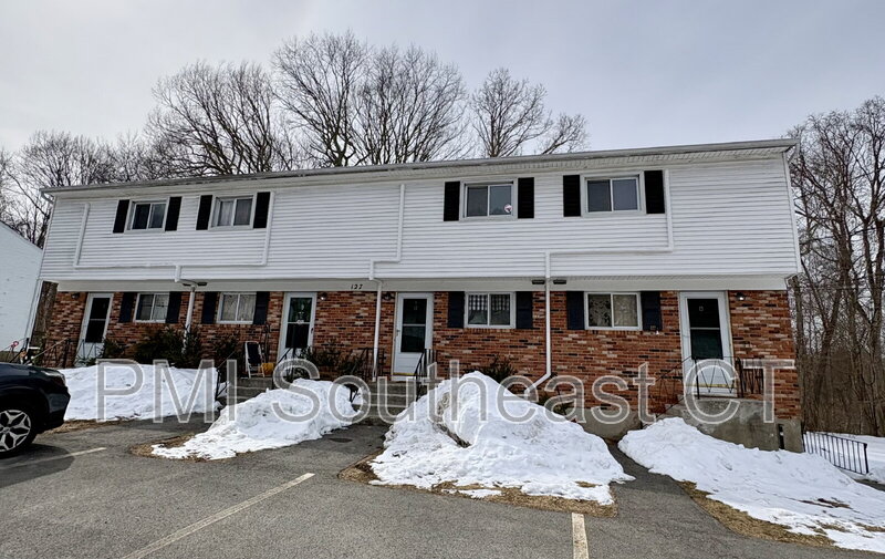 Uncasville Condo: 127 Woodland Dr